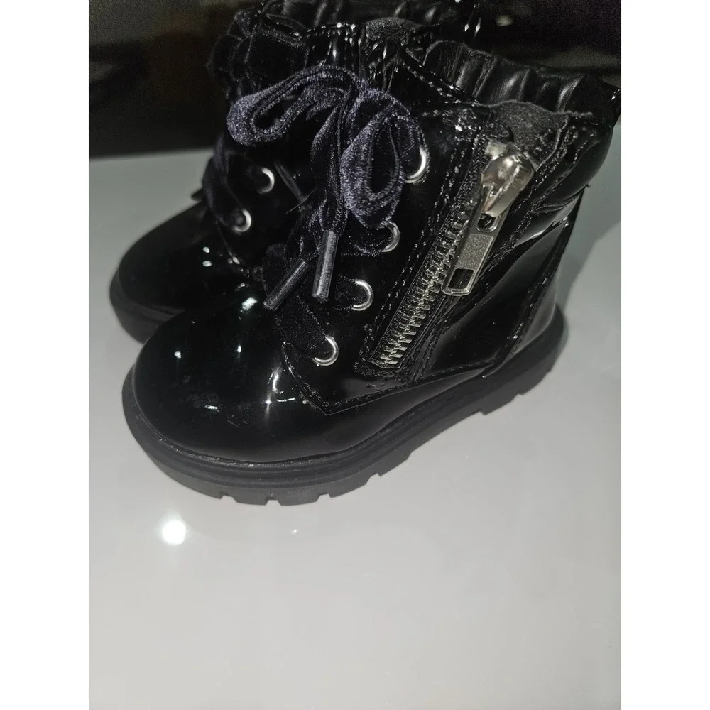 Wonder Nation Size 4 Little Girls  Ankle Boots  NWOT